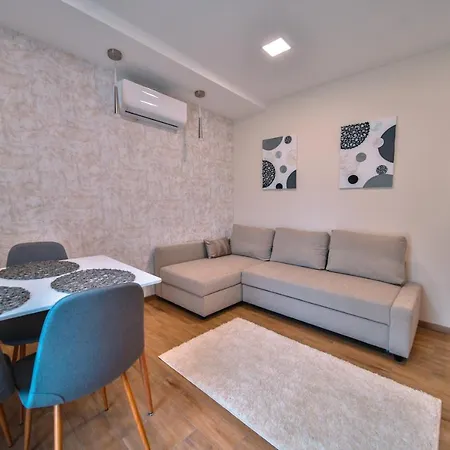 Ferienwohnung Kriszta Deluxe Vendeghaz Ujfeherto Exterior foto