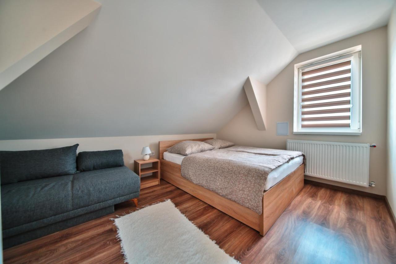 Apartment Kriszta Deluxe Vendeghaz Ujfeherto