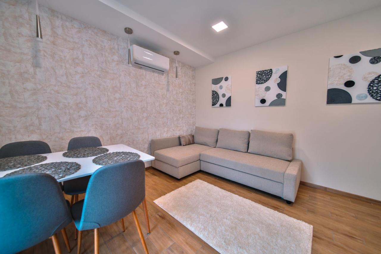 Kriszta Deluxe Vendeghaz Apartment *
